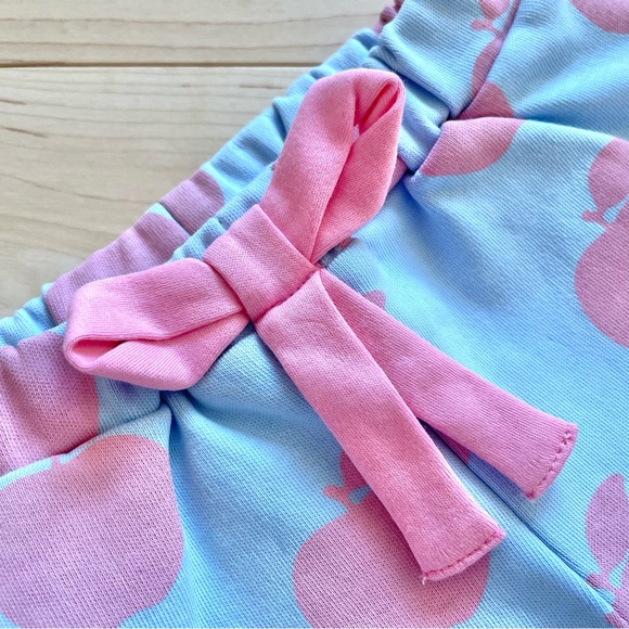 NWOT The Beaufort Bonnet Company Apple Print Bow Shorts in Pink & Blue 6-12M - Picture 7 of 7